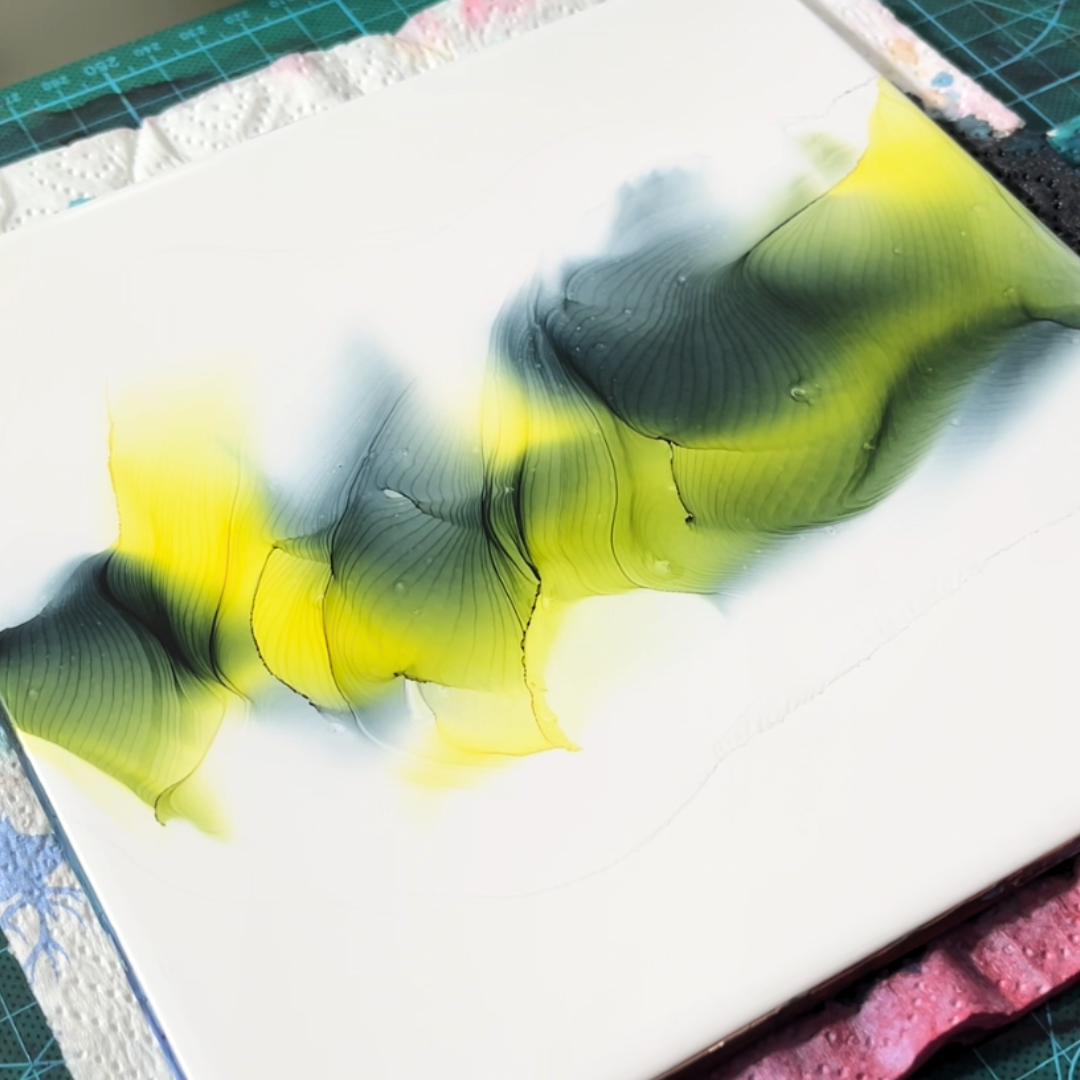 Linear wave formation of translucent olive green and vivid bright yellow alcohol ink blends by VHacademy